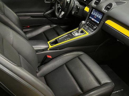 Used 2020 Porsche 718 Cayman S image 9