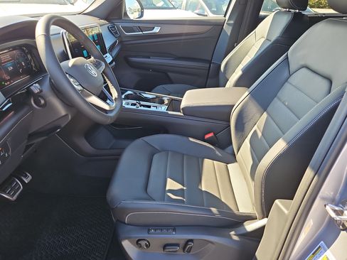 New 2026 Volkswagen Atlas Cross Sport SEL R-Line AWD/4WD image 15