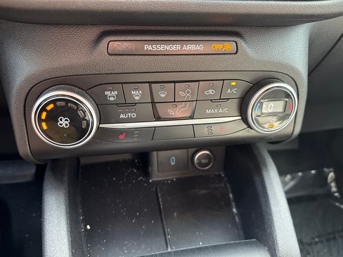 Used 2020 Ford Escape SE AWD/4WD image 25
