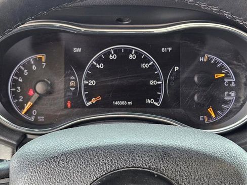 Used 2017 Jeep Grand Cherokee Altitude image 11