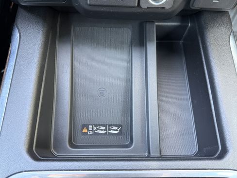 Used 2019 Chevrolet Silverado 1500 High Country w/ Technology Package image 26