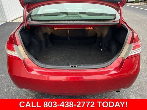 Used 2011 Toyota Camry LE FWD image 30