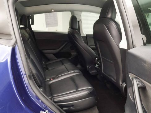 Used 2022 Tesla Model Y Long Range AWD/4WD image 18