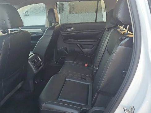 Used 2018 Volkswagen Atlas SE image 11