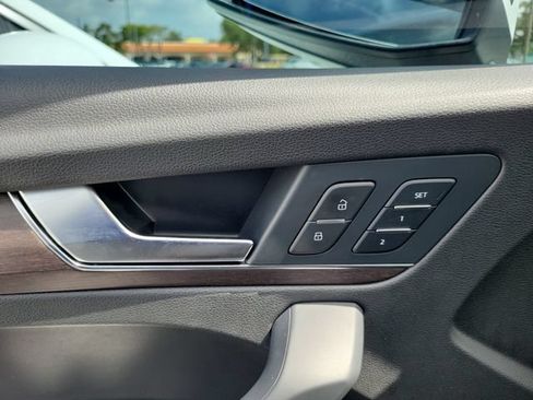Used 2022 Audi Q5 2.0T Premium AWD/4WD image 17