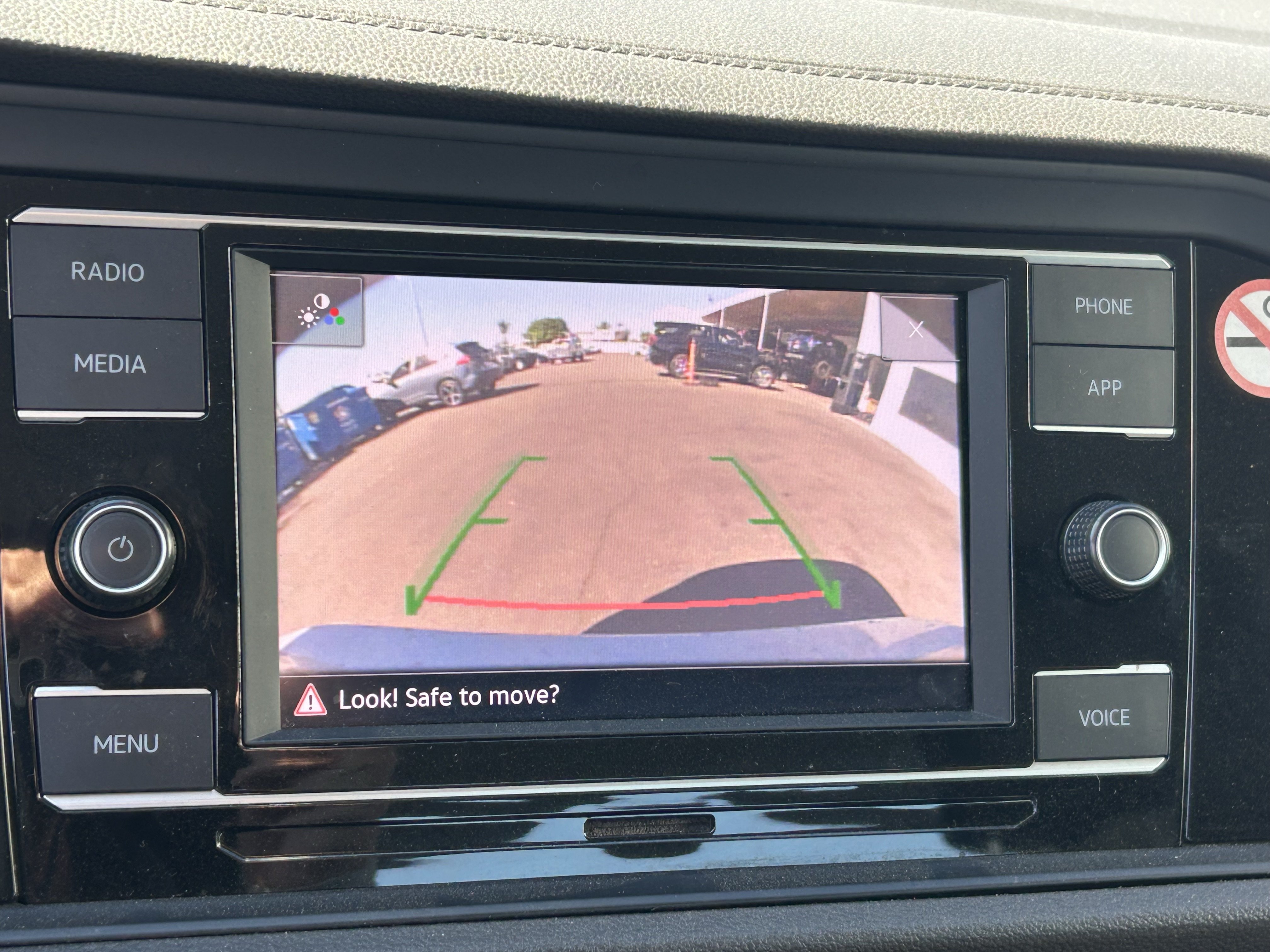 Used 2024 Volkswagen Jetta SE FWD image 7