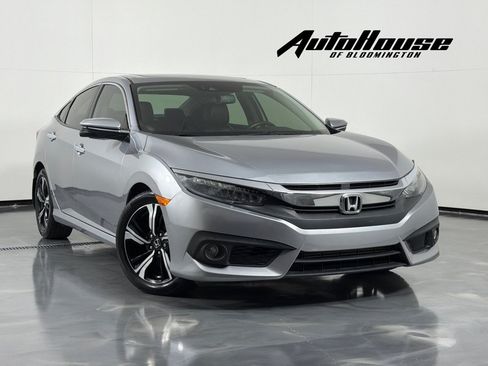 Used 2017 Honda Civic Touring image 1