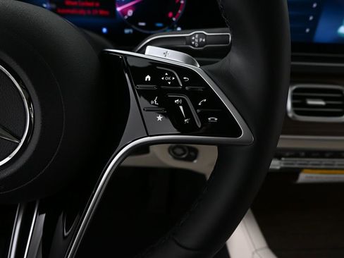 New 2026 Mercedes-Benz GLS 450 4MATIC image 11