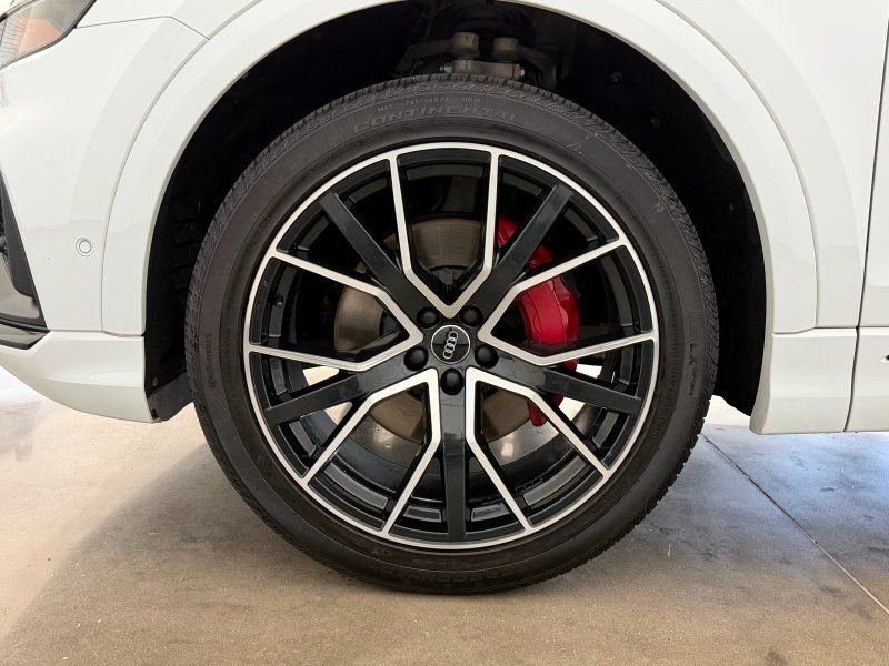 Used 2019 Audi Q8 Premium Plus w/ Premium Plus AWD/4WD image 11