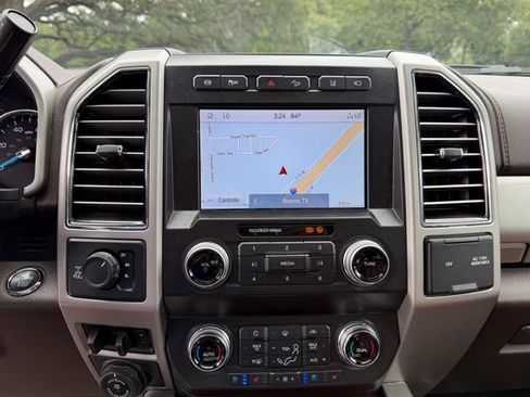 Used 2021 Ford F250 King Ranch w/ King Ranch Ultimate Package AWD/4WD image 11