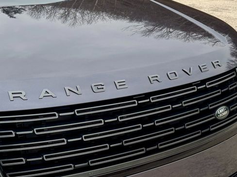 Used 2024 Land Rover Range Rover SE image 76