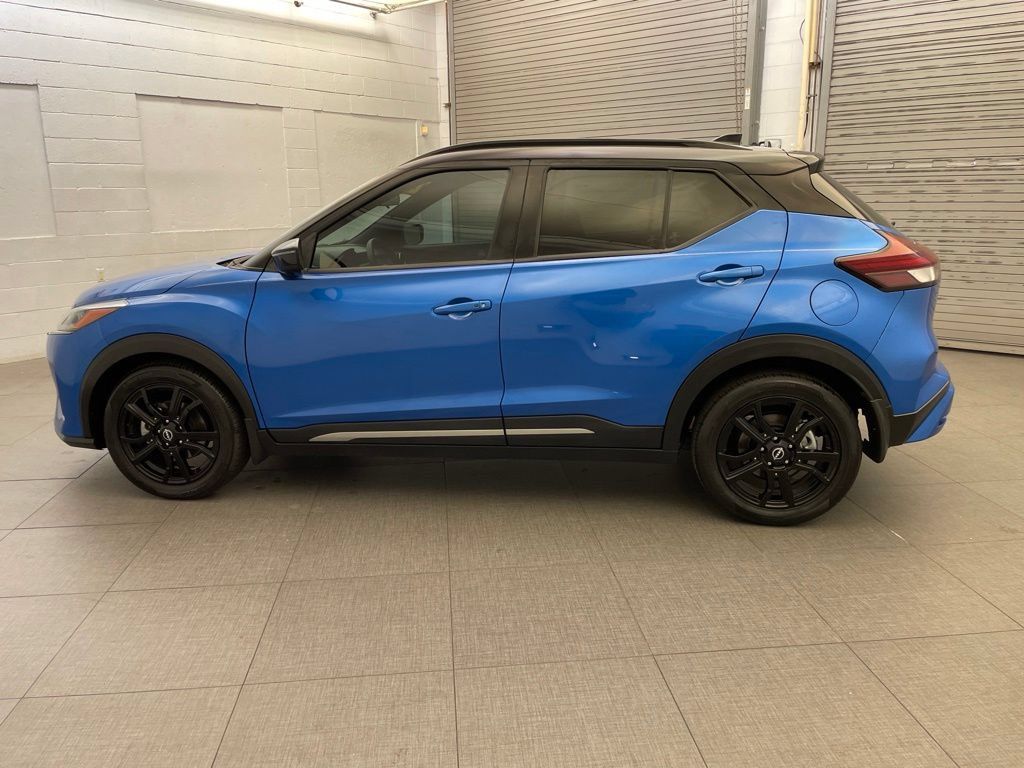 Used 2023 Nissan Kicks SR FWD image 6