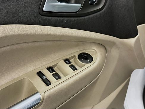Used 2017 Ford Escape SE AWD/4WD image 15