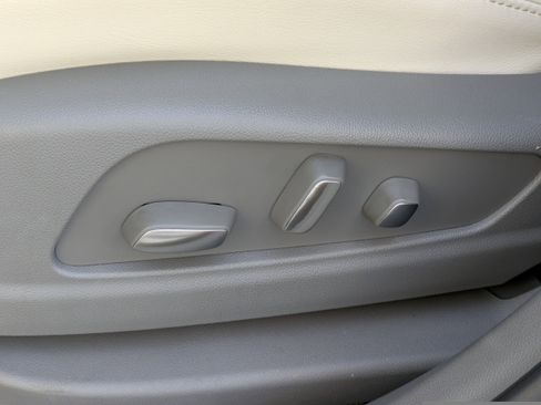 Certified 2024 Cadillac XT6 Premium Luxury w/ Technology Package image 18