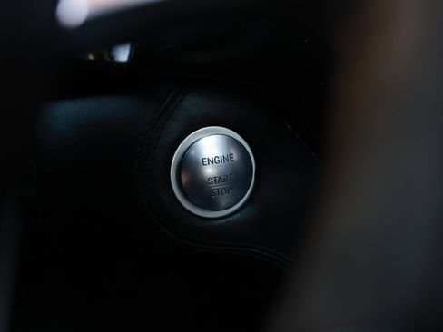 Used 2016 Mercedes-Benz GLE 63 AMG 4MATIC image 36