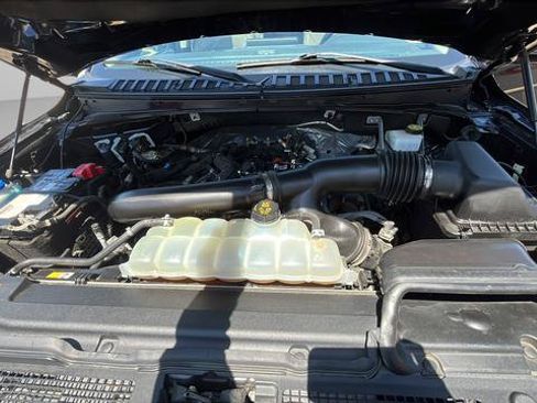 Used 2022 Ford Expedition Limited AWD/4WD image 30