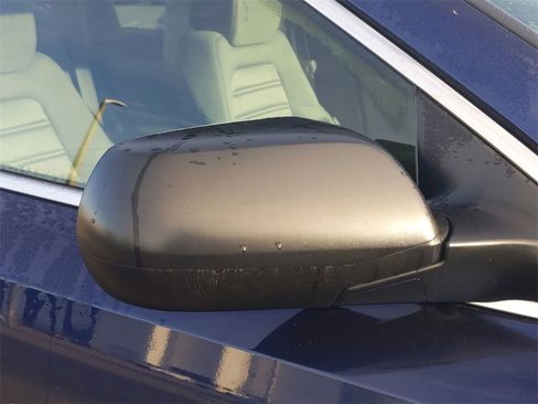 Used 2019 Honda CR-V LX image 11