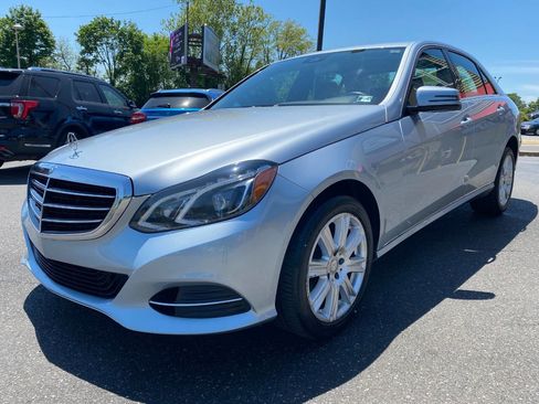 Used 2014 Mercedes-Benz E 250 BlueTEC 4MATIC Sedan w/ Premium 1 Package image 7