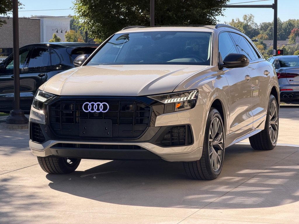 Used 2023 Audi Q8 Premium w/ Convenience Package AWD/4WD image 10