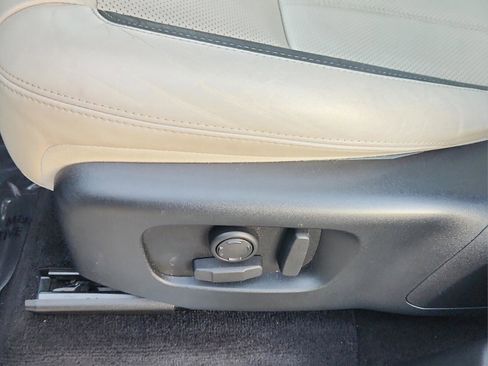 Used 2020 Land Rover Range Rover Sport HSE Dynamic image 15