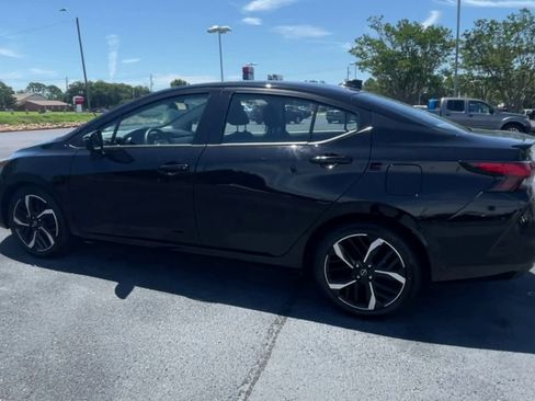 Used 2024 Nissan Versa SR FWD image 6