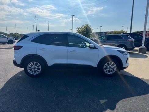 Certified 2023 Ford Escape Active w/ Tech Pack #2 image 3