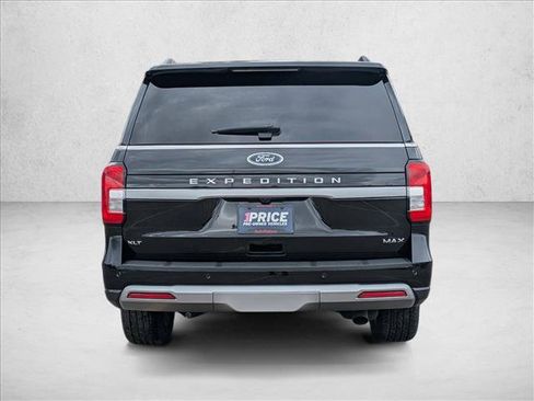 Used 2024 Ford Expedition Max XLT image 6