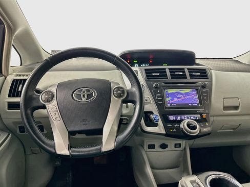Used 2013 Toyota Prius V Five FWD image 17
