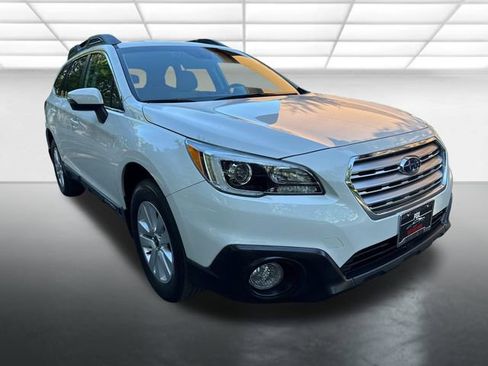 Used 2017 Subaru Outback 2.5i Premium AWD/4WD image 8