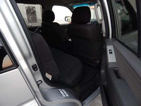 Used 2008 Nissan Pathfinder S image 16