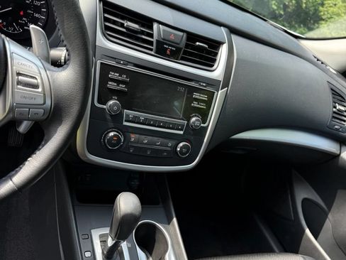 Used 2016 Nissan Altima 3.5 SR FWD image 12