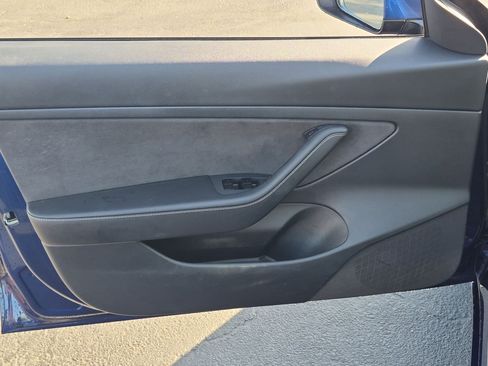 Used 2021 Tesla Model 3 Standard Range Plus RWD image 14