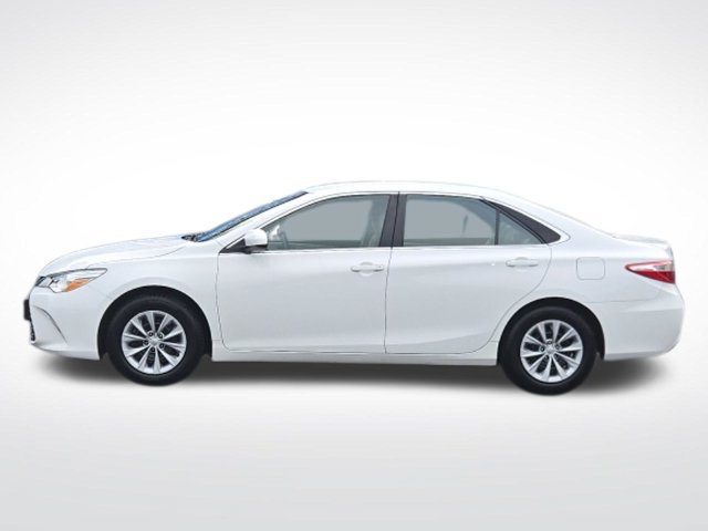 Used 2015 Toyota Camry LE FWD image 6