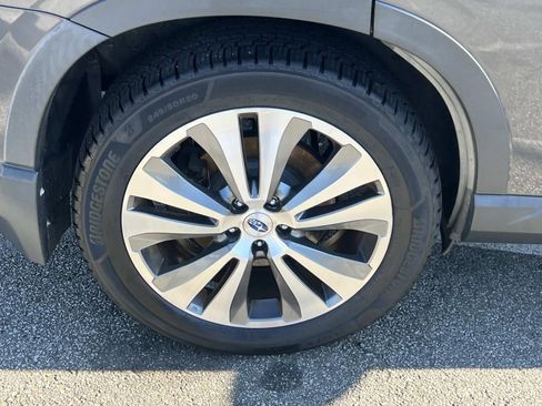 Used 2019 Subaru Ascent Limited w/ Popular Package #2 image 17