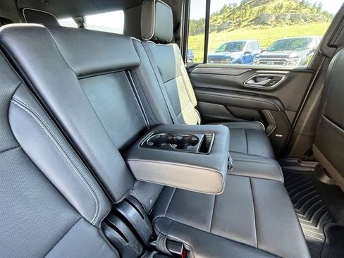 Used 2023 GMC Yukon XL SLT AWD/4WD image 48