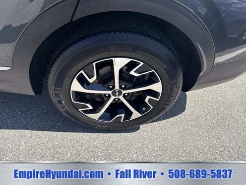 Used 2023 Kia Sportage EX AWD/4WD image 13