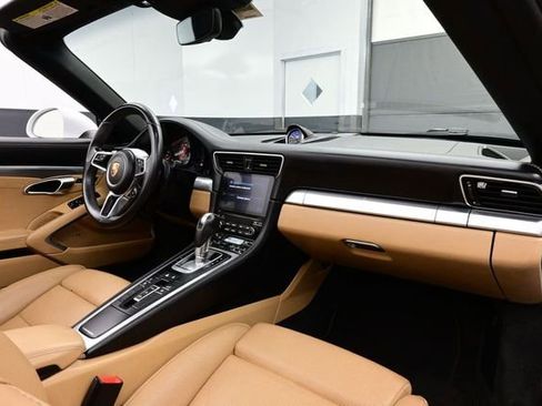 Certified 2019 Porsche 911 Carrera S RWD image 15