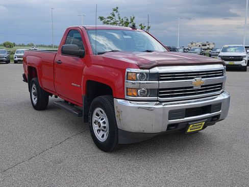 Used 2015 Chevrolet Silverado 2500 W/T w/ WT Convenience Package AWD/4WD image 3