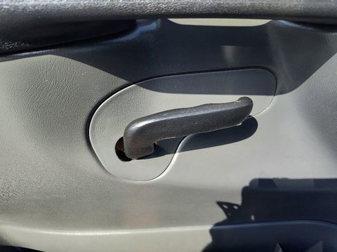 Used 2006 Chevrolet Silverado 1500 LT w/ Light Duty Power Package image 12