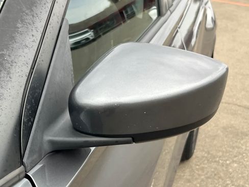 Used 2021 Nissan Kicks SV FWD image 12