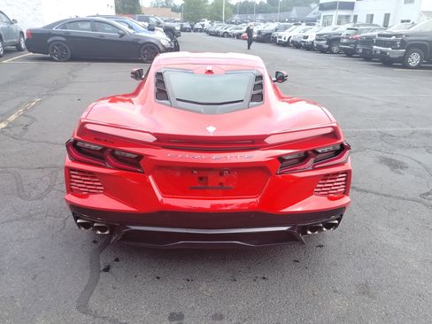 Used 2022 Chevrolet Corvette Stingray Preferred Cpe w/ Z51 Performance Package image 4