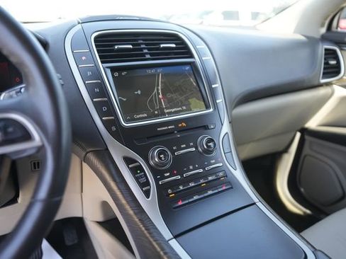 Used 2019 Lincoln Nautilus Select image 25