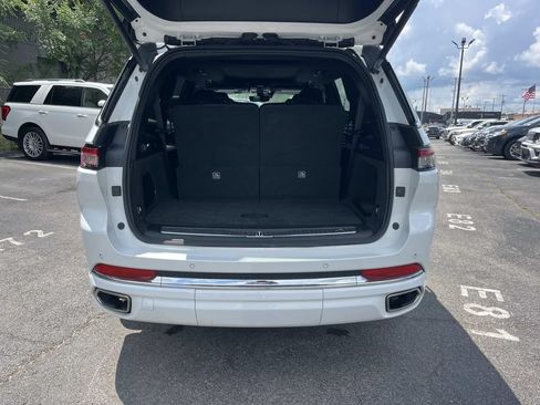 Used 2023 Jeep Grand Cherokee L Overland AWD/4WD image 15