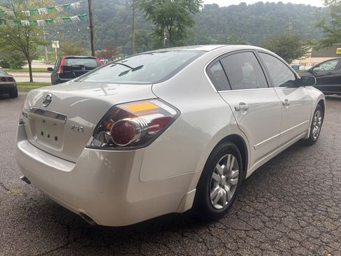 Used 2009 Nissan Altima 2.5 S FWD image 6