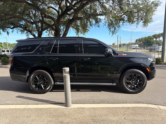 Used 2023 Chevrolet Tahoe Z71 w/ Luxury Package AWD/4WD image 3