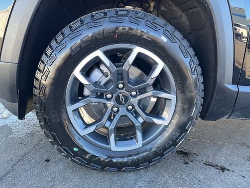 New 2026 Chevrolet Equinox ACTIV image 9