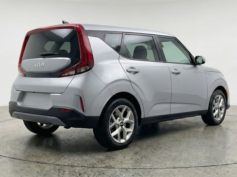 Used 2025 Kia Soul LX w/ LX Technology Package image 9