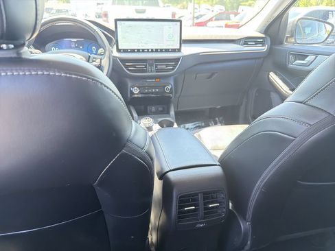 Used 2025 Ford Escape Platinum AWD/4WD image 27