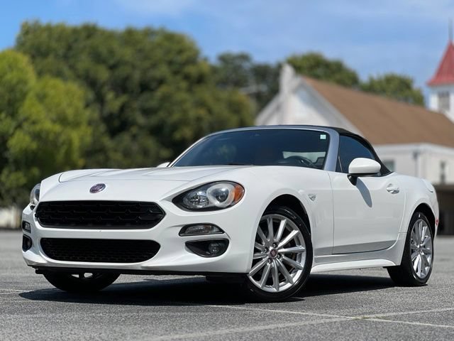 Used 2019 FIAT 124 Spider Lusso w/ Navigation & Sound Group RWD image 1