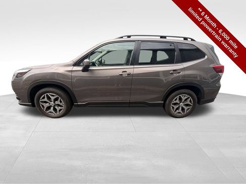 Used 2023 Subaru Forester Premium AWD/4WD image 2
